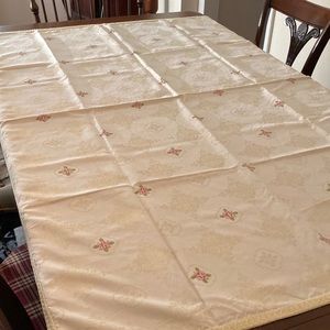 Vintage hand embroidered tablecloth 1950’s